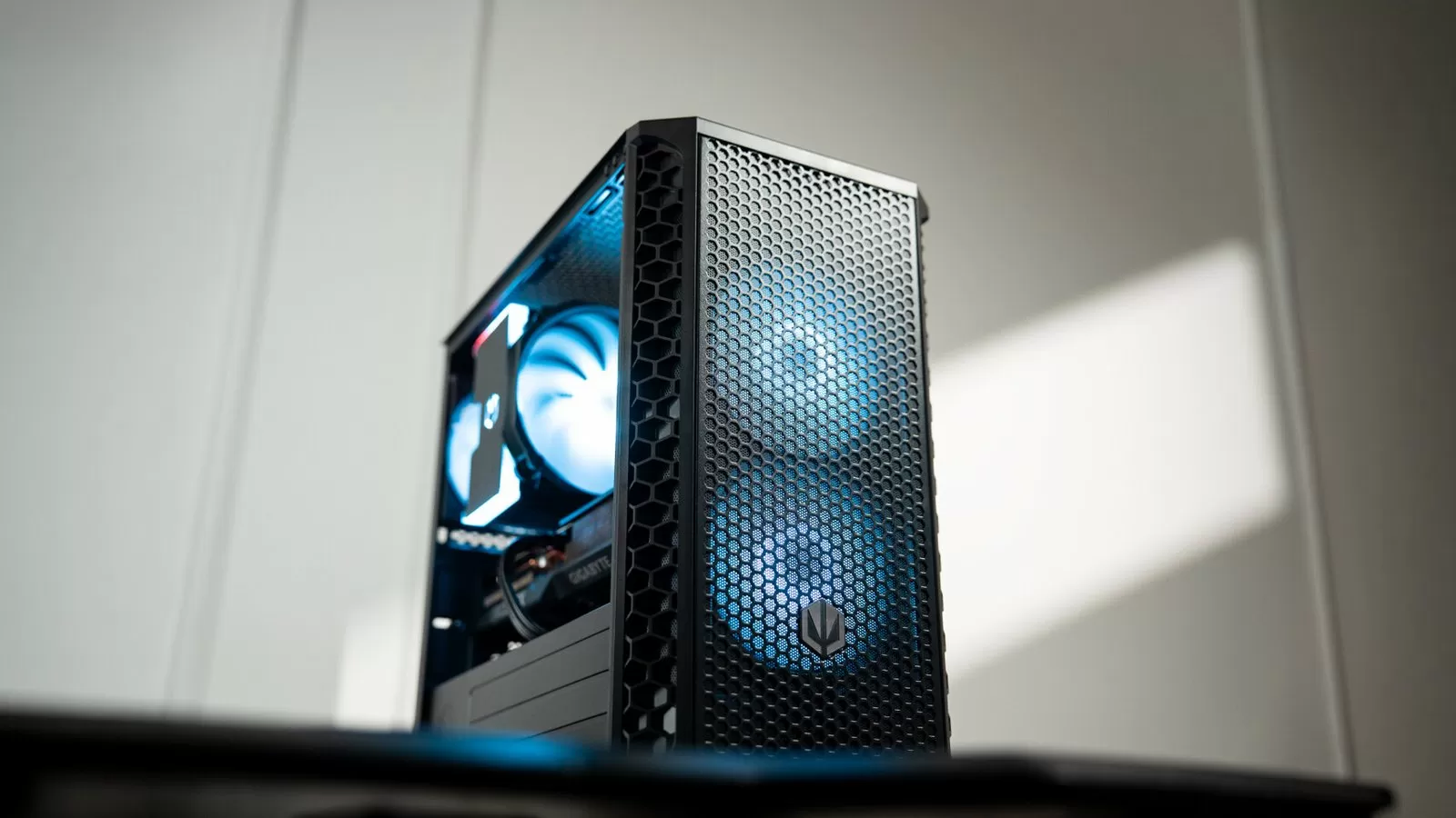 Endorfy Expands Case Portfolio with Signum M30 microATX Series