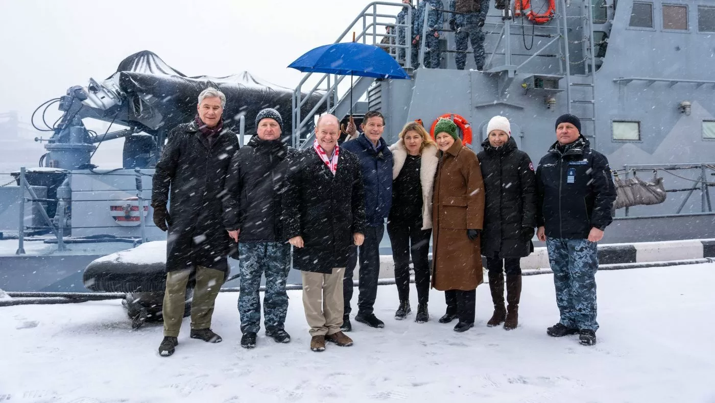 Putin is ‘directly and purposefully’ attacking US businesses in Ukraine: Democratic senators 