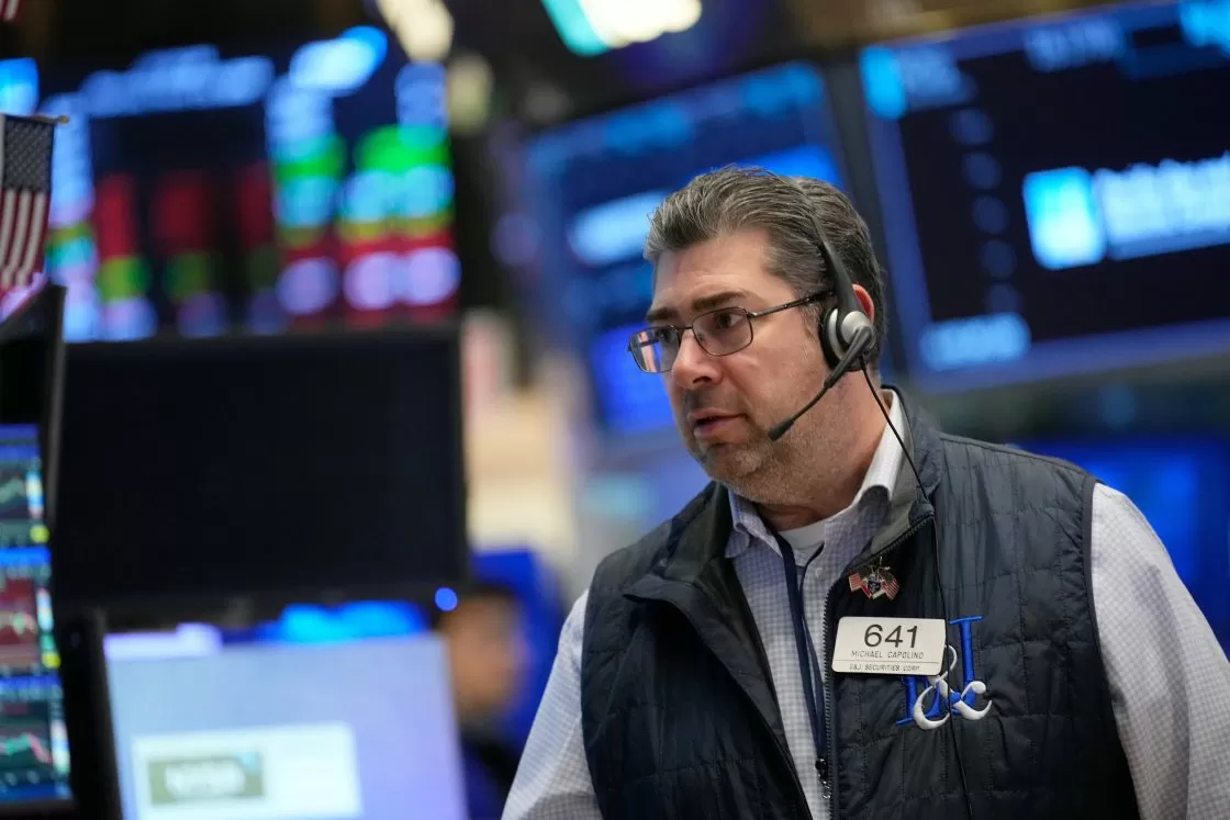 Oil prices fall, stock markets set to rally after Trump delays Iran strikes