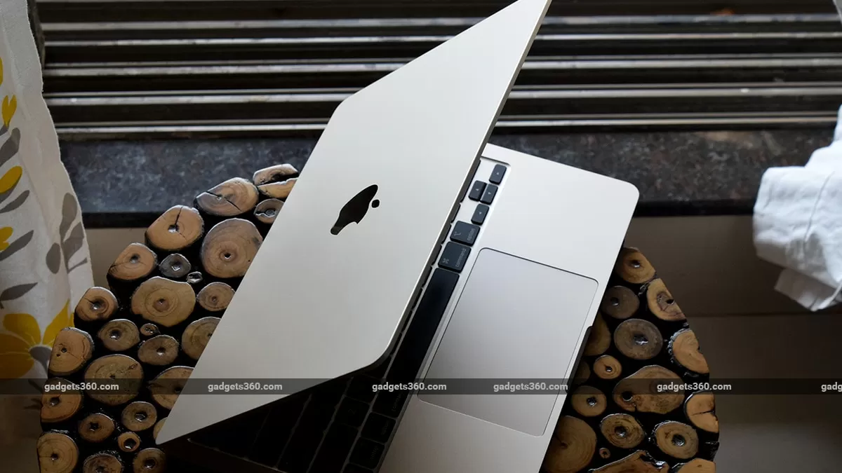 Apple Reportedly Planning ‘MacBook Ultra’ With OLED Screen, Touch Support for 2026