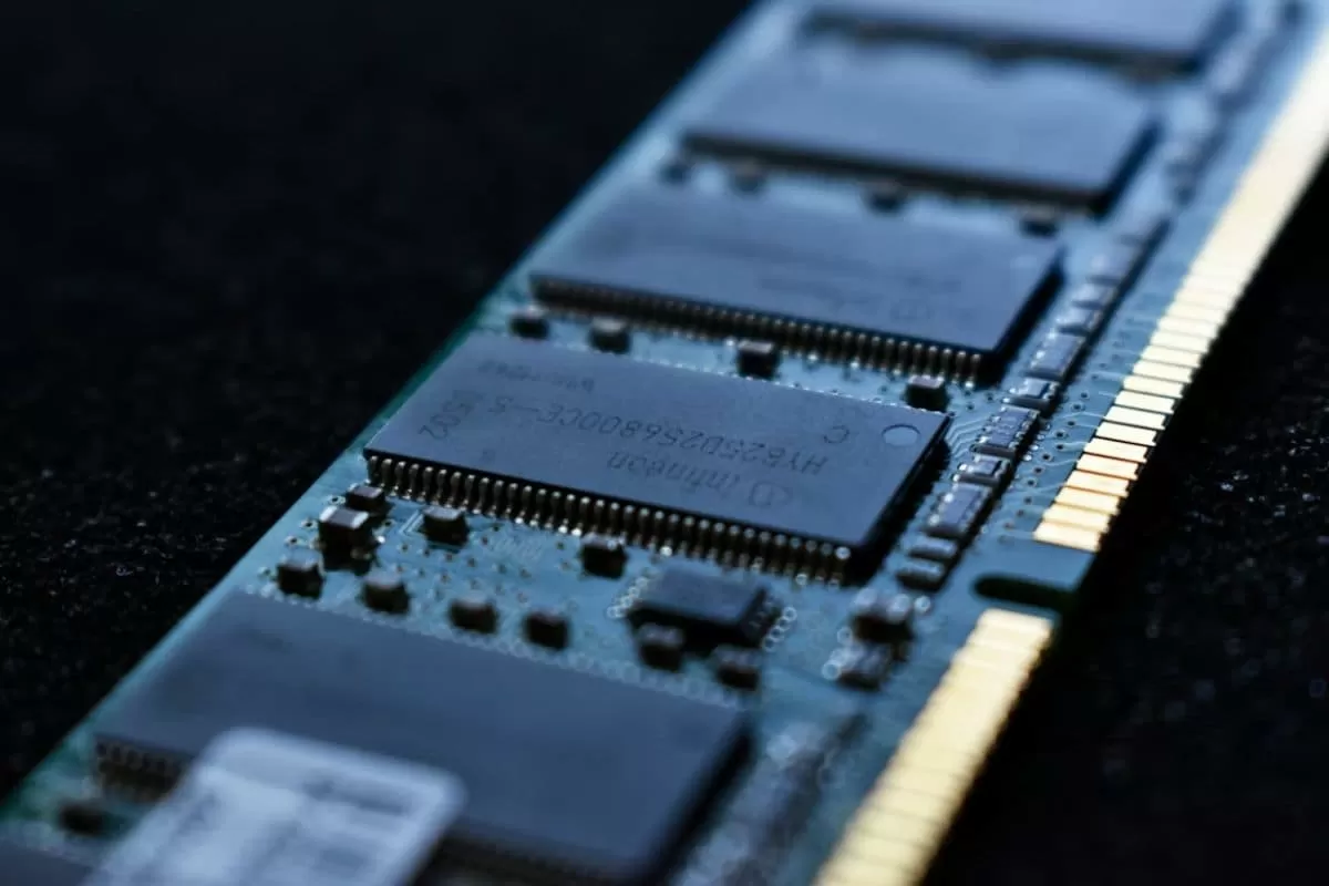Flagship Memory Configurations on Android Phones Now Cost More Than Snapdragon Chips, Tipster Claims