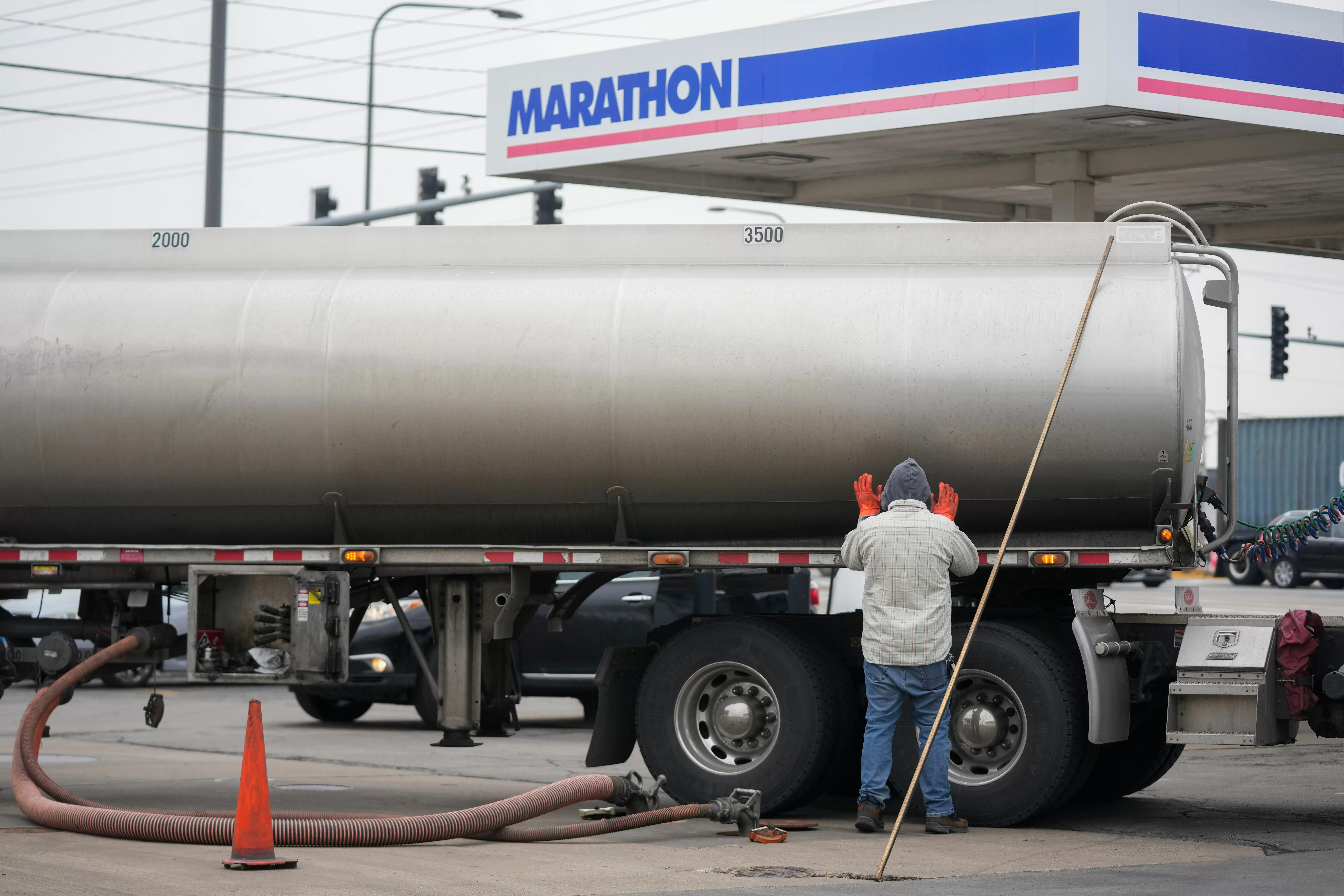 Oil prices jump, U.S. markets retreat as Iran war worsens supply concerns