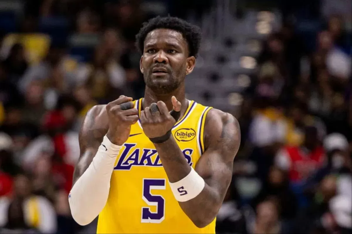“Play Your Damn Role”: Heat Legend Sends Strong Message to Deandre Ayton Over Lakers Gap