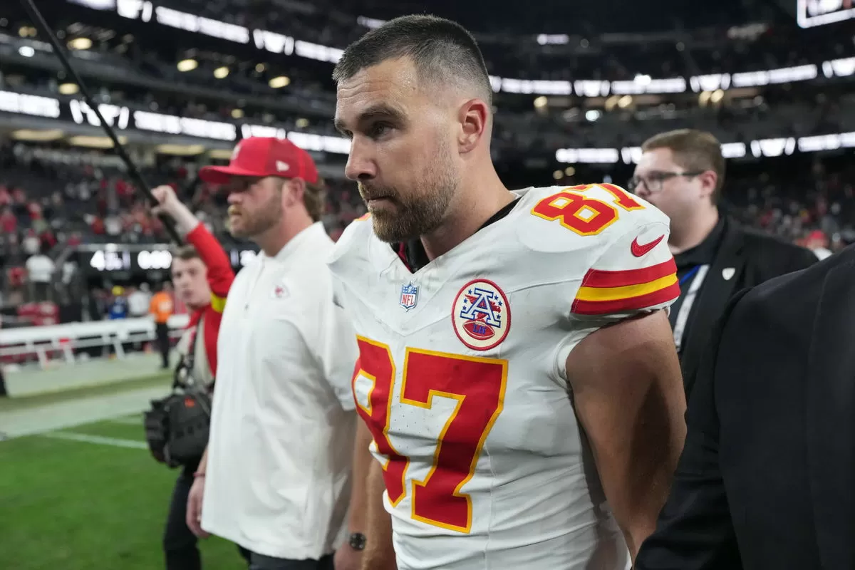 Free Agent Travis Kelce Reportedly Makes Final Decision on Retirement as Chiefs Want Contract Move