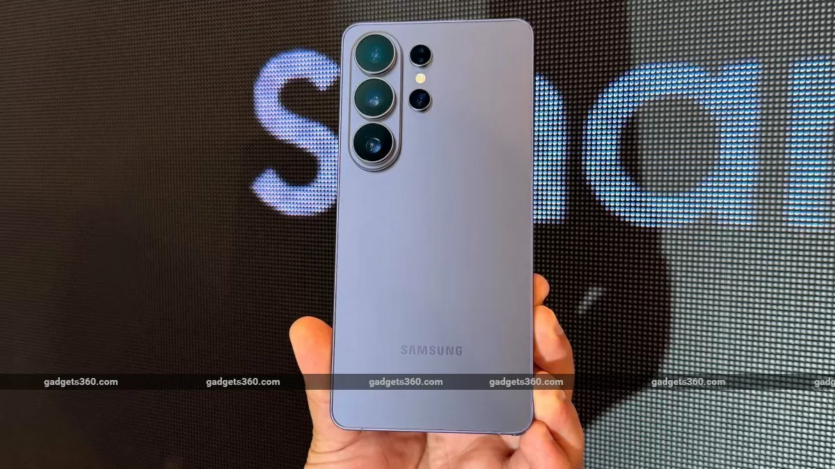 Samsung Reportedly ‘Looking Into’ Adding Vibe Coding Tools in Future Galaxy Smartphones