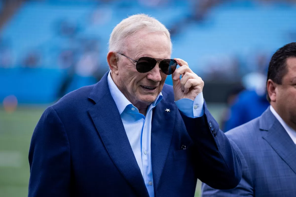 Fixing the Cowboys: What a Perfect Offseason Looks Like For Dallas