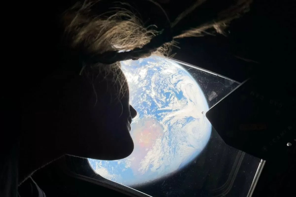 iPhone 17 Pro Max Cleared for Artemis 2 Mission: How NASA Approved It for This Deep Space Mission