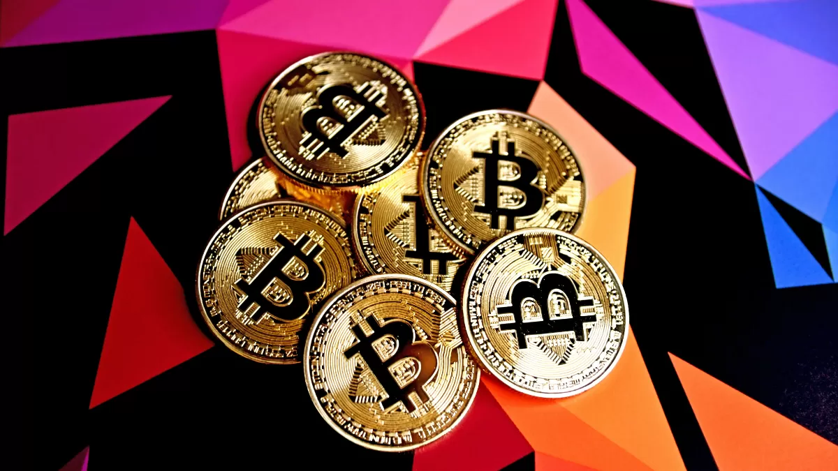Bitcoin Holds Near $74,600, Ethereum Trades Around $2,300 as ETF Flows Remain Inconsistent