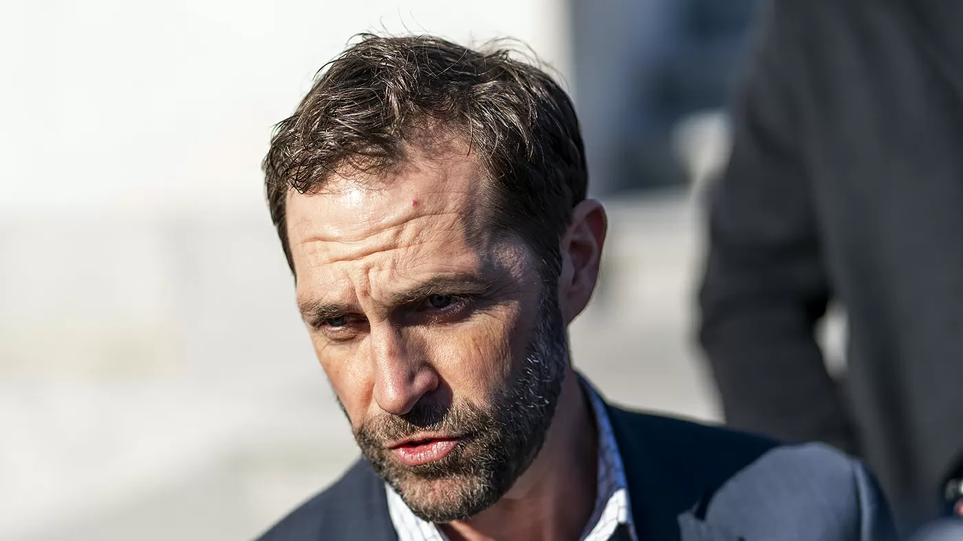 Crow urges US service members to 'follow the law' if ordered to carry out strikes on Iranian civilians