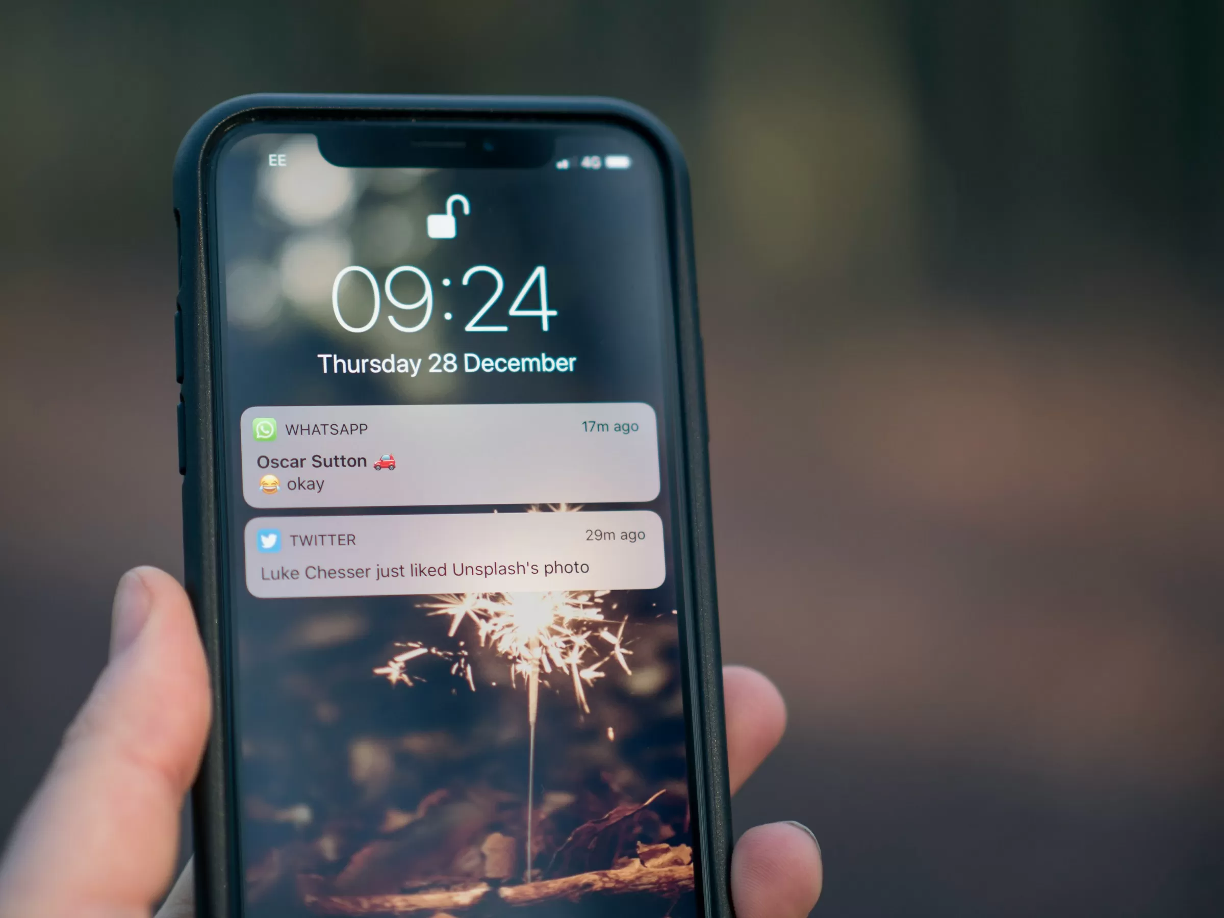 Apple fixes bug that cops used to extract deleted chat messages from iPhones