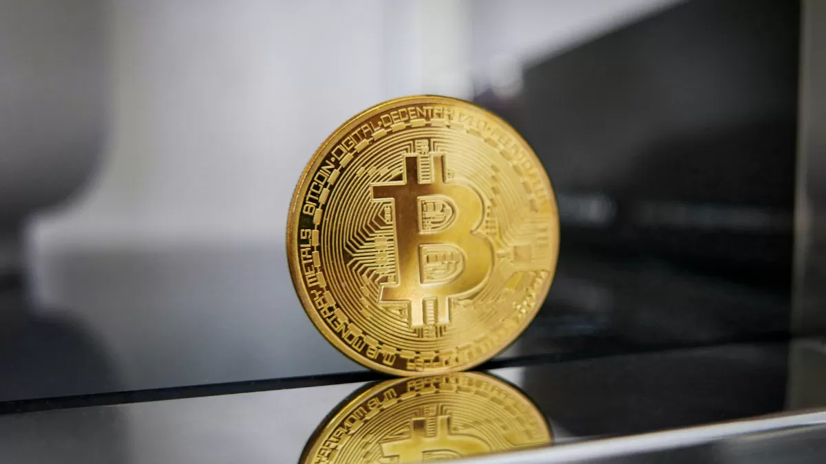 Bitcoin Price Approaches $71,000 Mark as Crypto Market Awaits Breakout Momentum