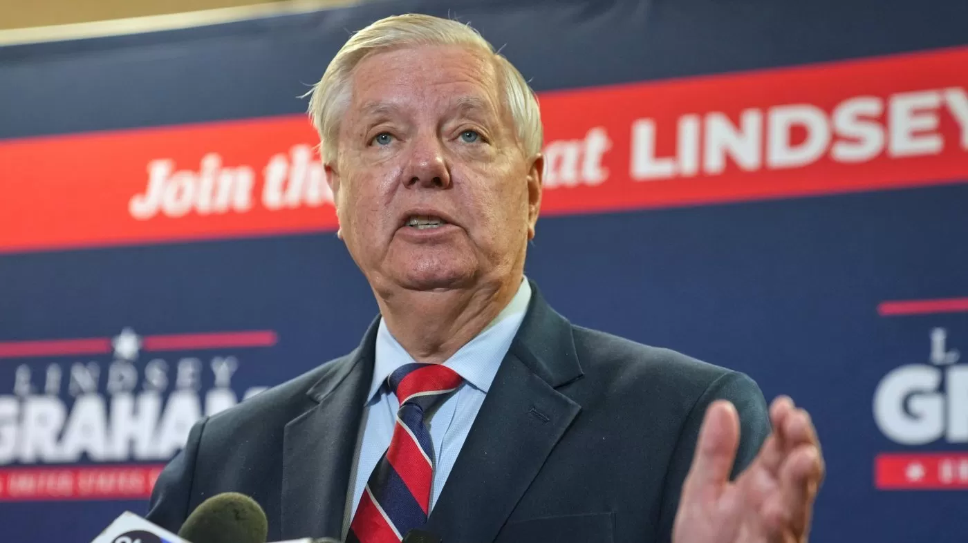 Graham backs Trump's Iran ultimatum as deadline approaches: 'Choose wisely'