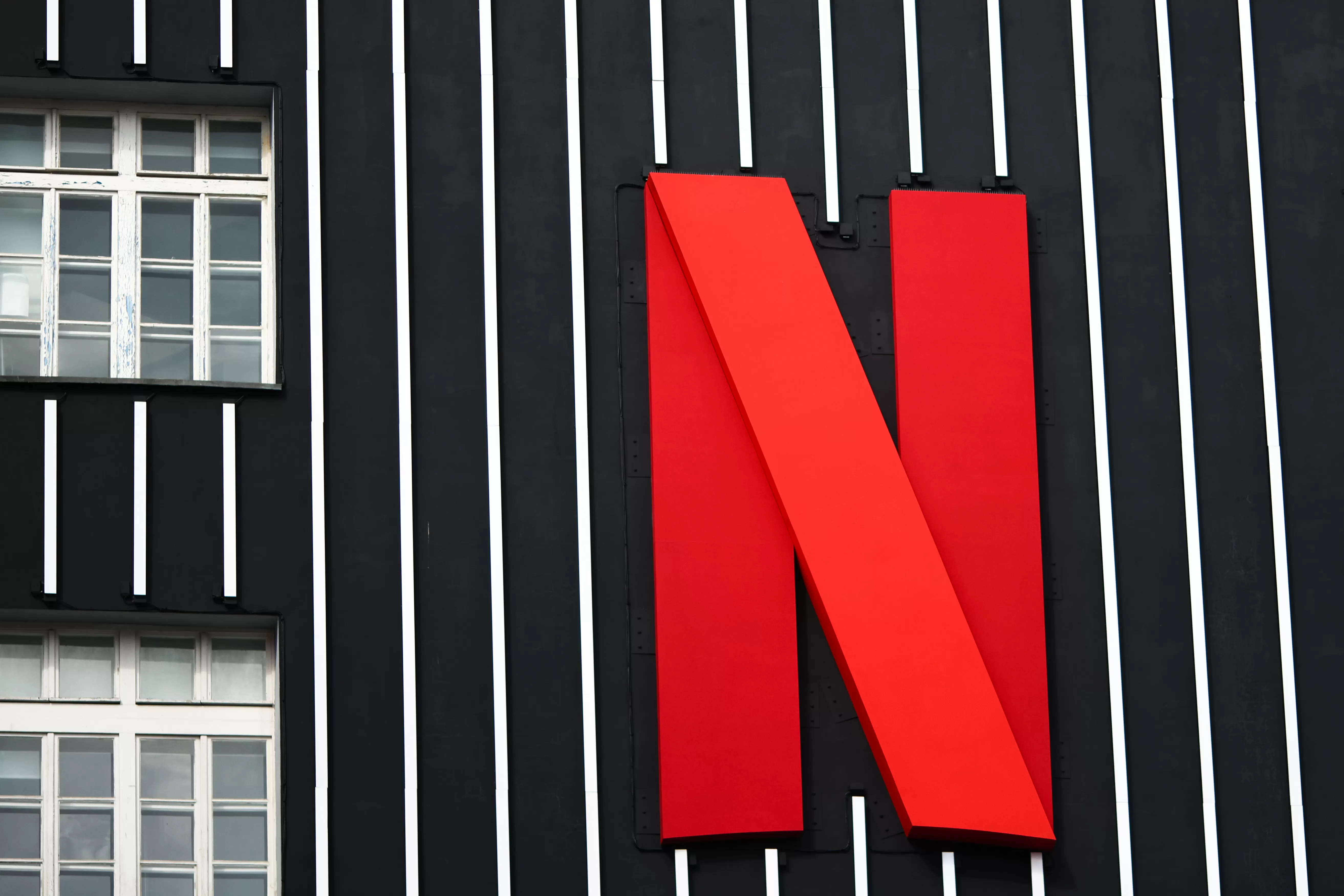 Netflix plans to add a vertical video feed, use AI for recommendations