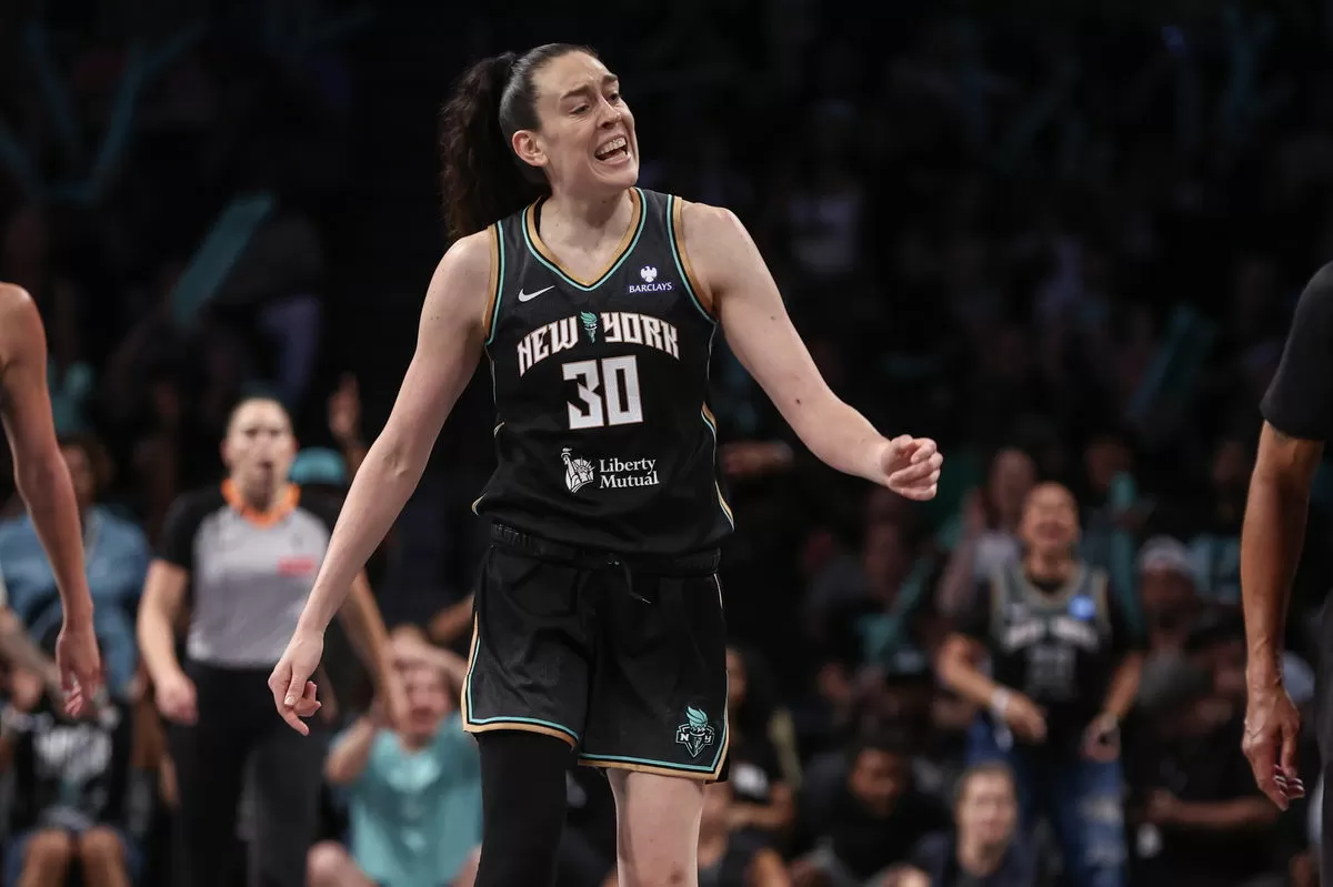 “April Fools Right?”: Breanna Stewart’s Career Announcement Ahead of WNBA’s Historic Free Agency Leaves Fans Confused